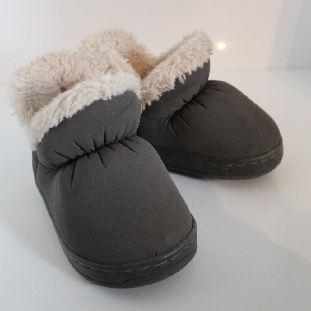 Cheerful Mario Boys Girls Warm Winter Slippers Indoor Outdoor Gray 7.5 Toddler